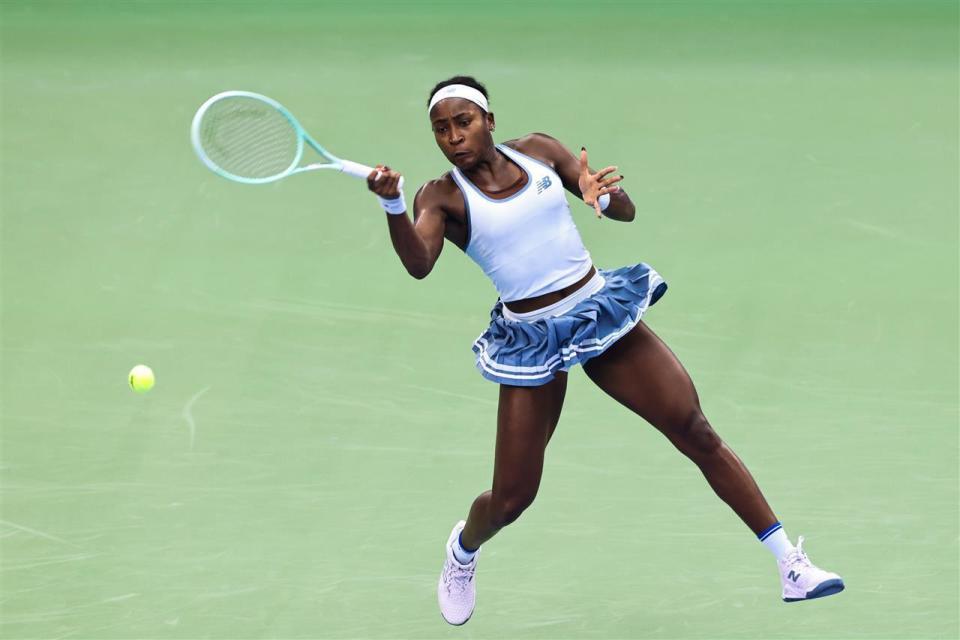 qMG, 巴特洪堡站, 的莱巴金娜 qMG, 巴特洪堡站, 的莱巴金娜