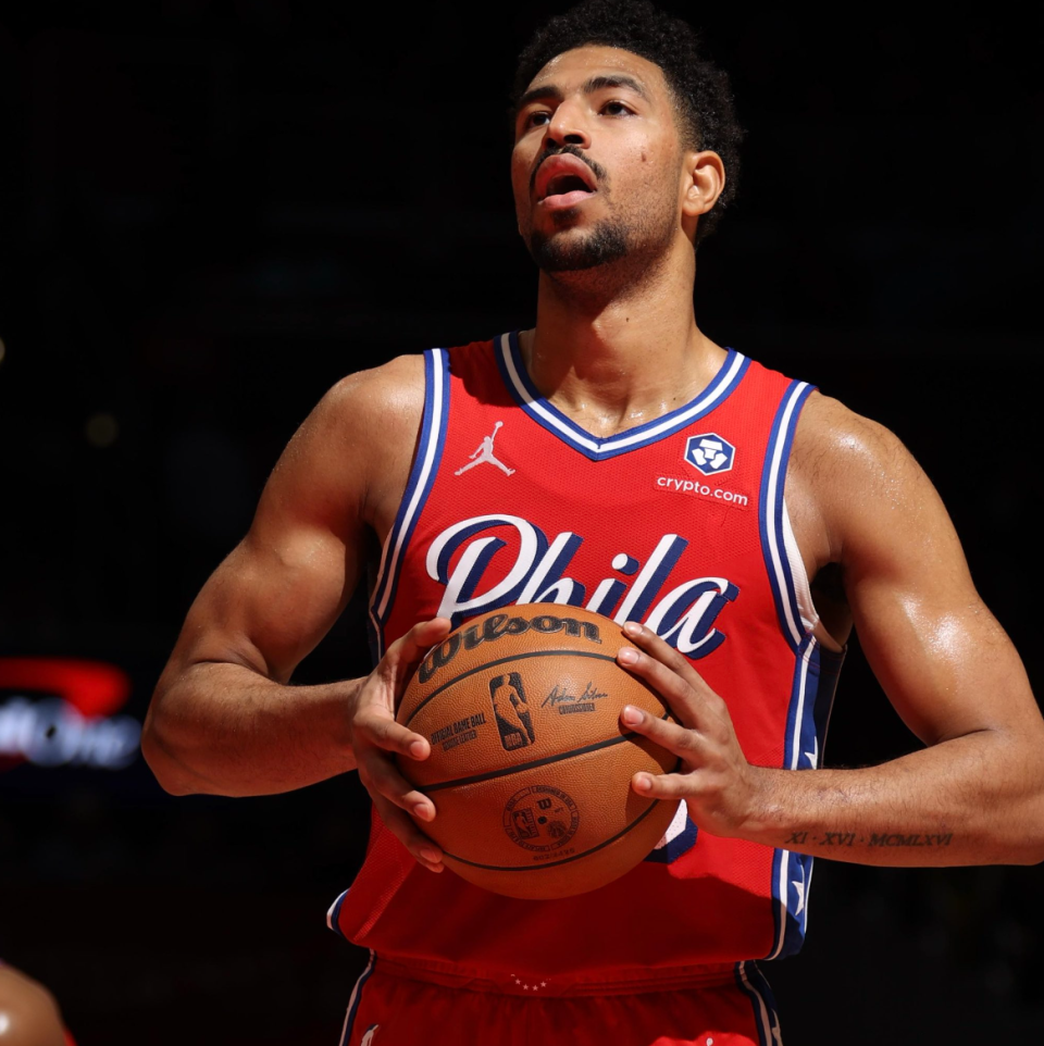 表现依旧, 万的资质报 表现依旧, 万的资质报